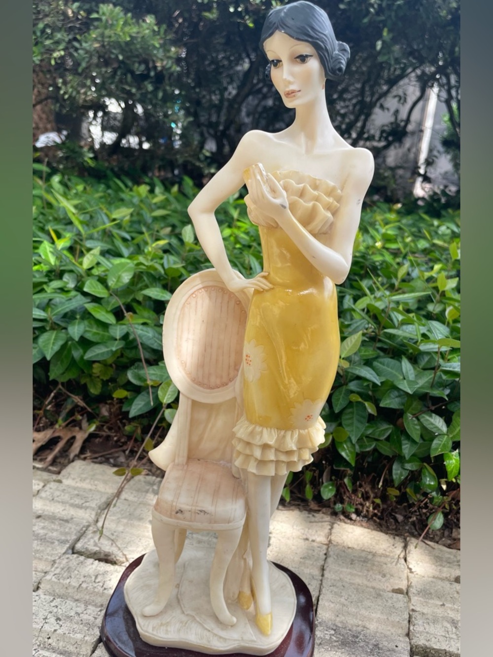 Giuseppe Armani figurine art deco resin 15.5 inch tall WOMAN WITH CHAIR